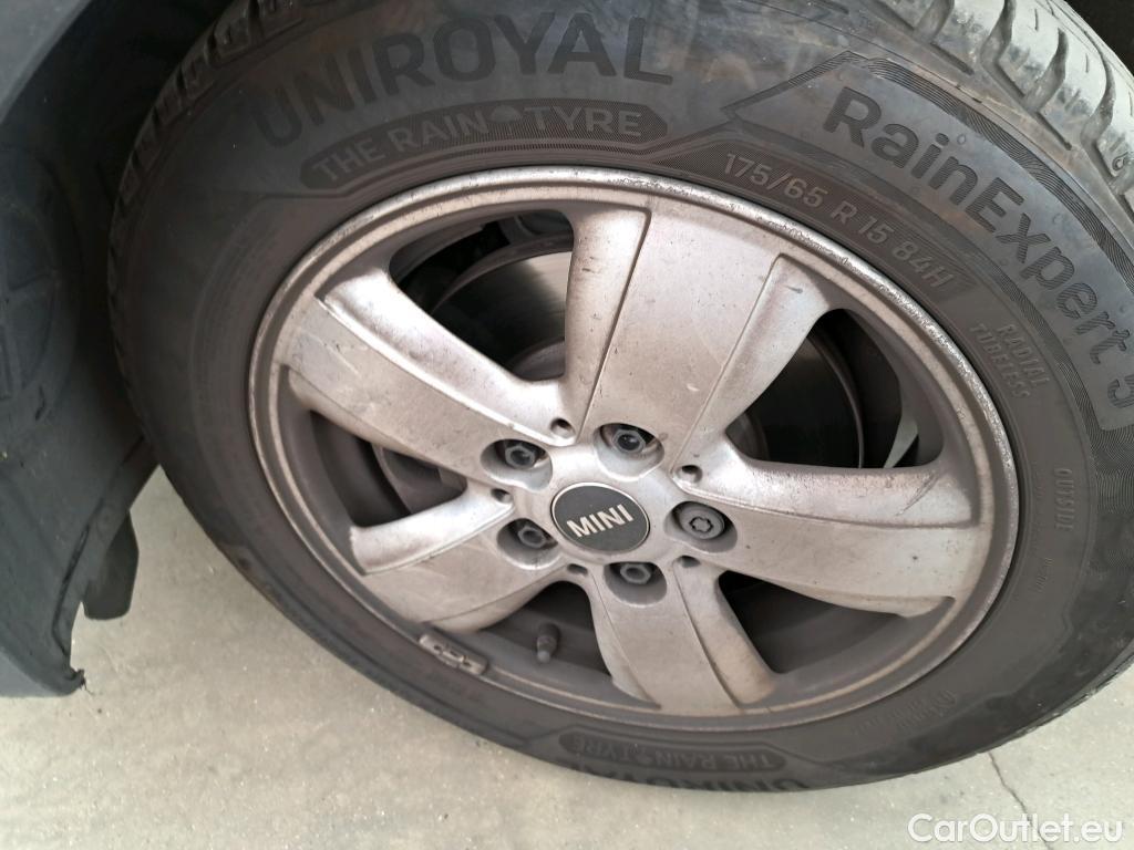  Mini  Cooper MINI Mini / 2014 / 5P / Berline  D 116 ch #41