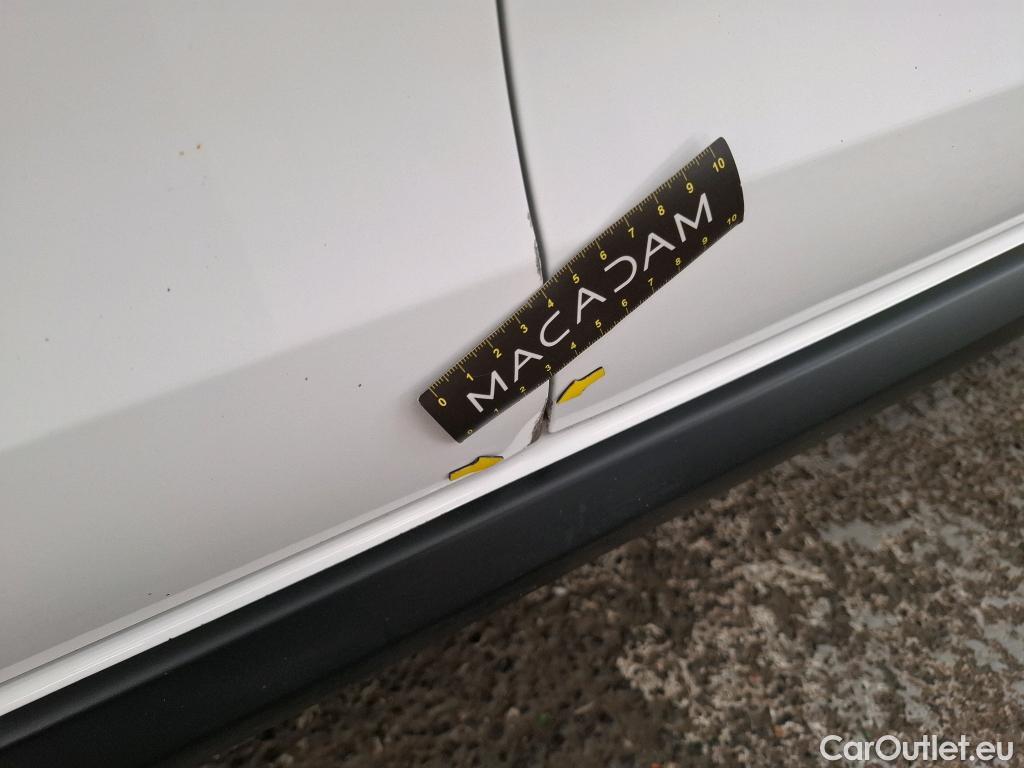  Citroen  C3  Société Feel Nav 1.2 PureTech 80CV BVM5 E6d #6