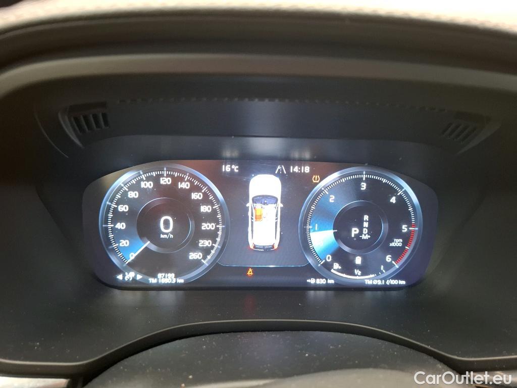  Volvo  XC60 VOLVO  / 2017 / 5P / SUV B4 197 Geartronic 8 Inscription #76