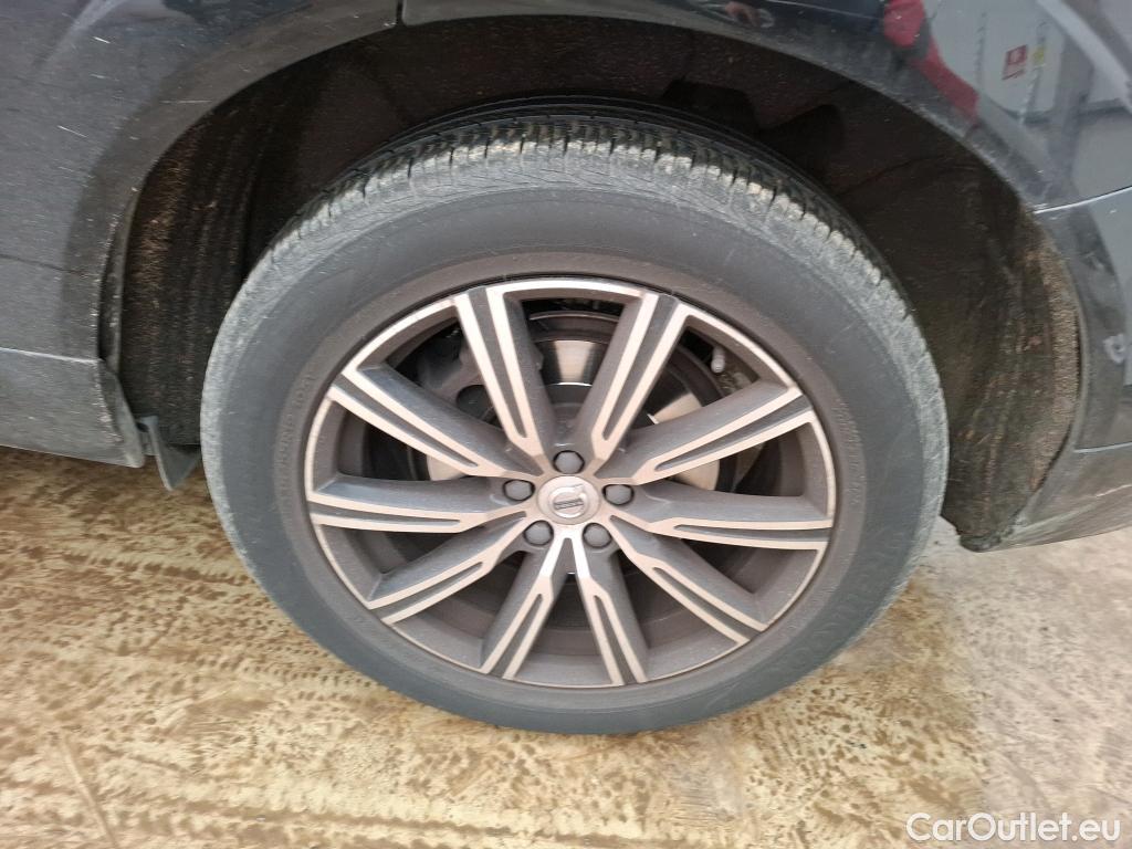 Volvo  XC60 VOLVO  / 2017 / 5P / SUV B4 197 Geartronic 8 Inscription #50