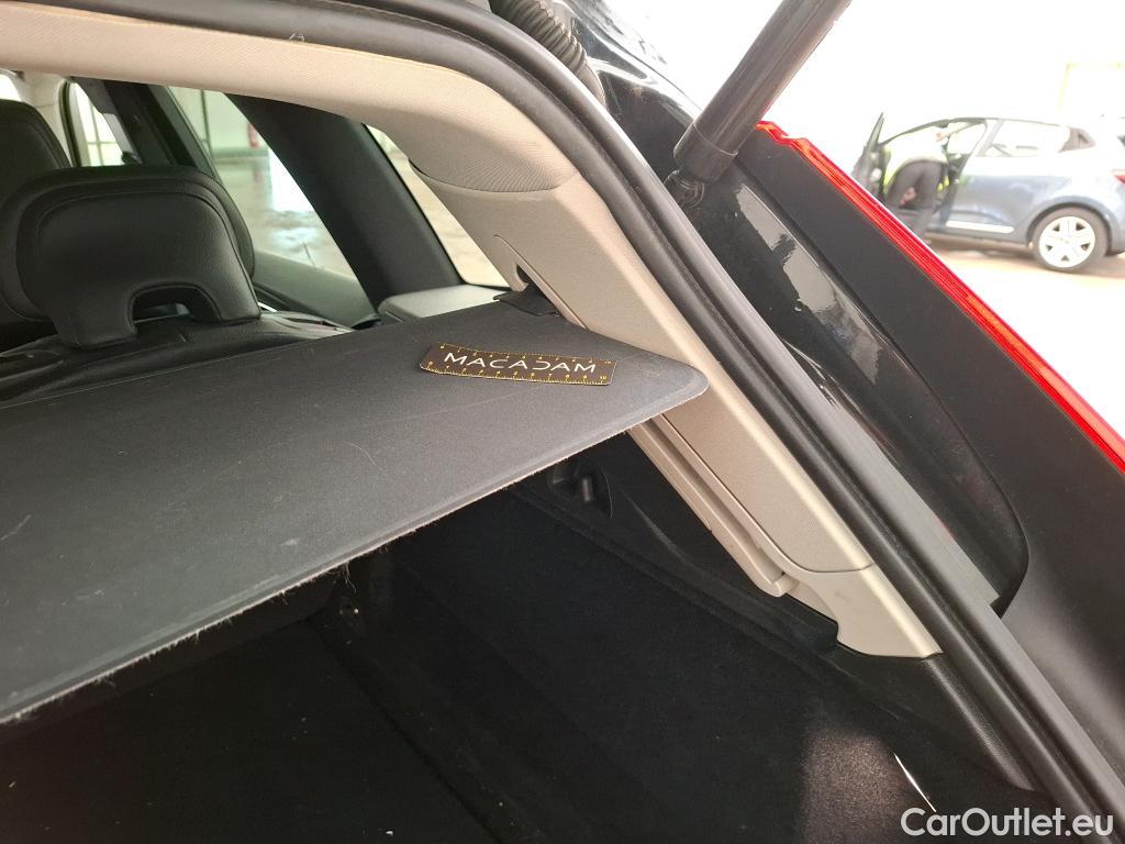  Volvo  XC60 VOLVO  / 2017 / 5P / SUV B4 197 Geartronic 8 Inscription #74