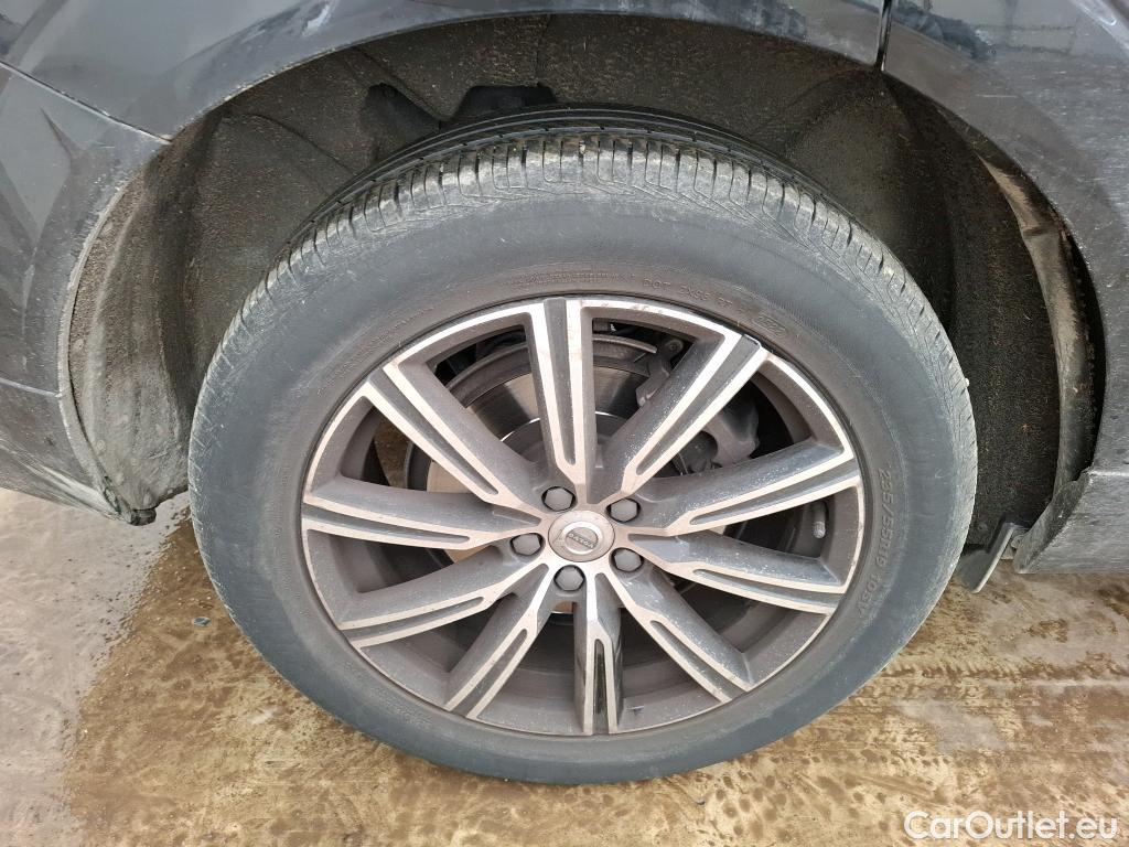  Volvo  XC60 VOLVO  / 2017 / 5P / SUV B4 197 Geartronic 8 Inscription #81