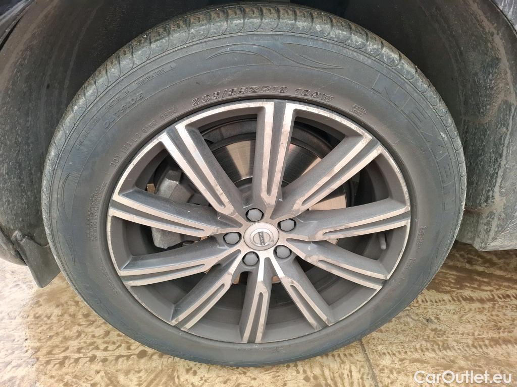  Volvo  XC60 VOLVO  / 2017 / 5P / SUV B4 197 Geartronic 8 Inscription #42