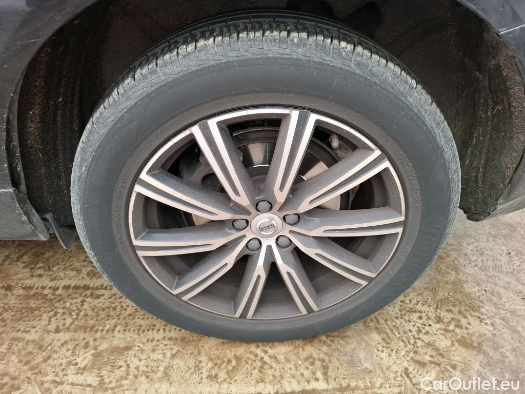  Volvo  XC60 VOLVO  / 2017 / 5P / SUV B4 197 Geartronic 8 Inscription #25