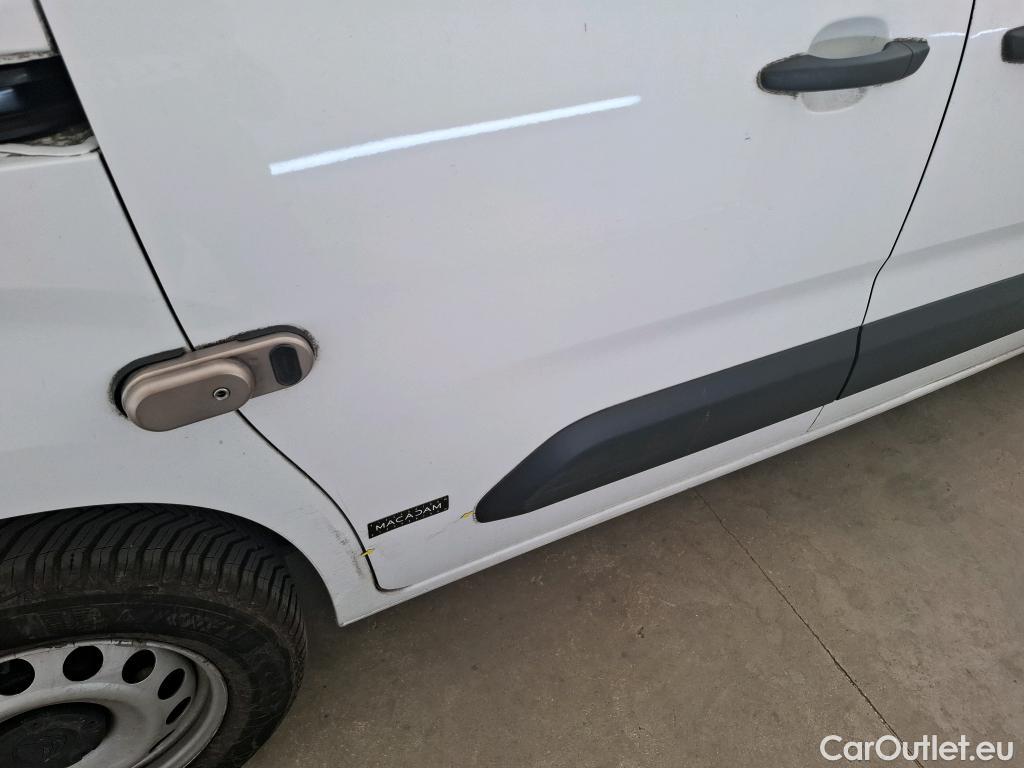  Citroen  Berlingo  Fourgon Worker M 1000 1.2 PureTech 130CV BVA8 E6d #37