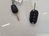  Citroen  C3 CITROEN  / 2016 / 5P / BERLINA PURETECH 83 SeS SHINE NEO PATENTATI #64