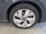  Volkswagen  Golf  VOLKSWAGEN / 2019 / 5P / BERLINA 2.0 TDI SCR STYLE DSG #17