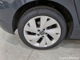  Volkswagen  Golf  VOLKSWAGEN / 2019 / 5P / BERLINA 2.0 TDI SCR STYLE DSG #18