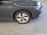  Volkswagen  Golf  VOLKSWAGEN / 2019 / 5P / BERLINA 2.0 TDI SCR STYLE DSG #40