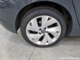  Volkswagen  Golf  VOLKSWAGEN / 2019 / 5P / BERLINA 2.0 TDI SCR STYLE DSG #80