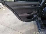  Volkswagen  Golf  VOLKSWAGEN / 2019 / 5P / BERLINA 2.0 TDI SCR STYLE DSG #104