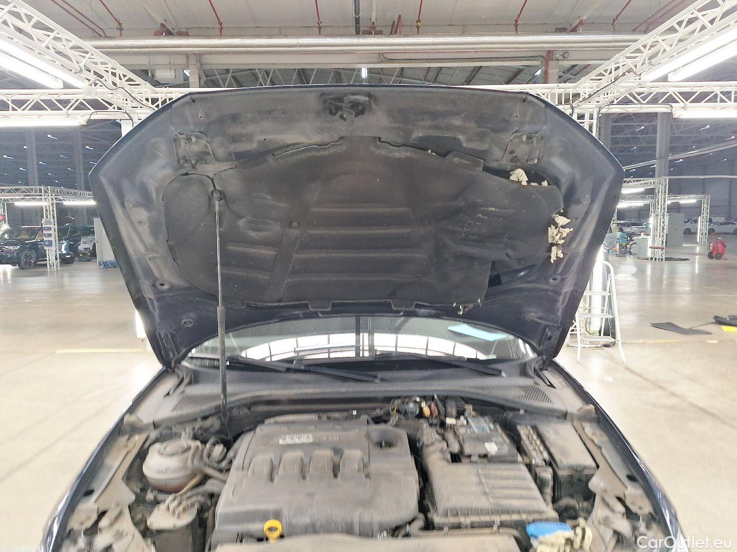  Audi  A3 Audi,  Sportback FL'16, Audi  Sportback 1.6 30 TDi 85kW S tronic 5d #48