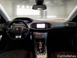  Peugeot  308 PEUGEOT  / 2017 / 5P / STATION WAGON SW ACTIVE BUSINESS BLUEHDI 130 EAT8 SeS #3