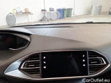  Peugeot  308 PEUGEOT  / 2017 / 5P / STATION WAGON SW ACTIVE BUSINESS BLUEHDI 130 EAT8 SeS #136
