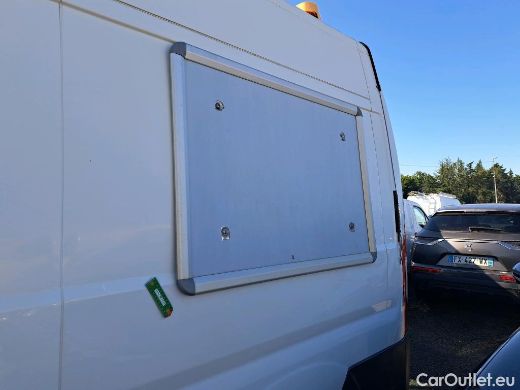  Peugeot  Boxer  Fourgon Surélevé 335 L2H2 Komfort BlueHDi 130 Stop&Start #1