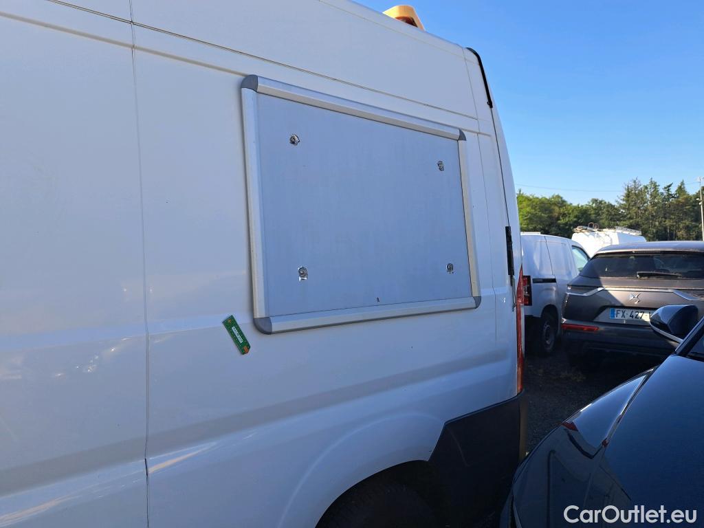  Peugeot  Boxer  Fourgon Surélevé 335 L2H2 Komfort BlueHDi 130 Stop&Start #2