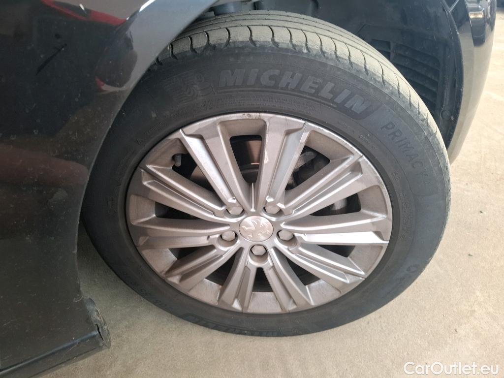  Peugeot  308  Allure 1.2 PureTech 130CV BVA8 E6d #9