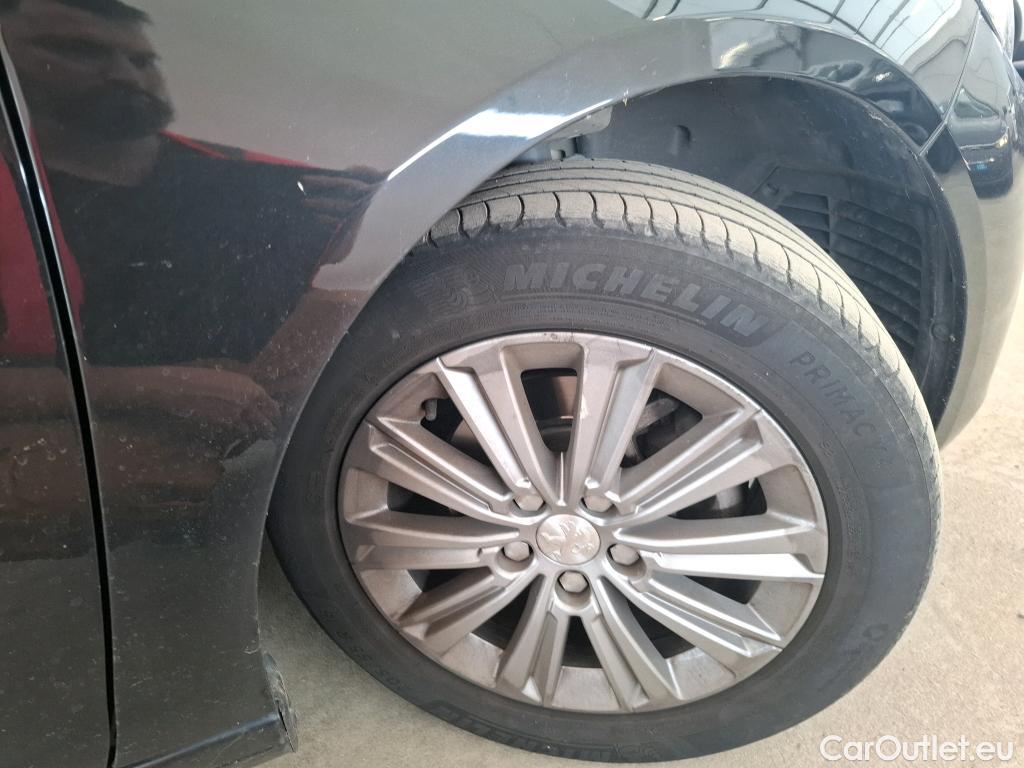  Peugeot  308  Allure 1.2 PureTech 130CV BVA8 E6d #18
