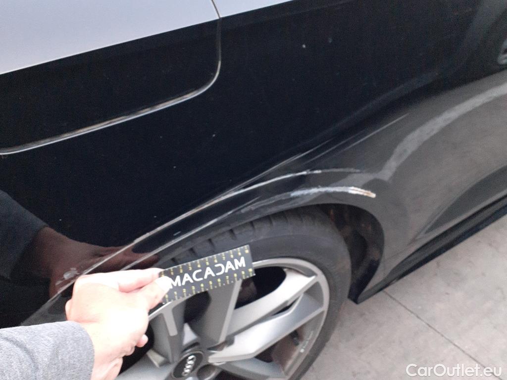  Audi  A5 AUDI  / 2019 / 2P / coupé Black Line 40 TFSI 140kW S tronic Coupé #1
