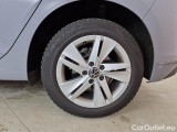  Volkswagen  Golf  VOLKSWAGEN / 2019 / 5P / BERLINA 2.0 TDI SCR 85KW LIFE DSG #19