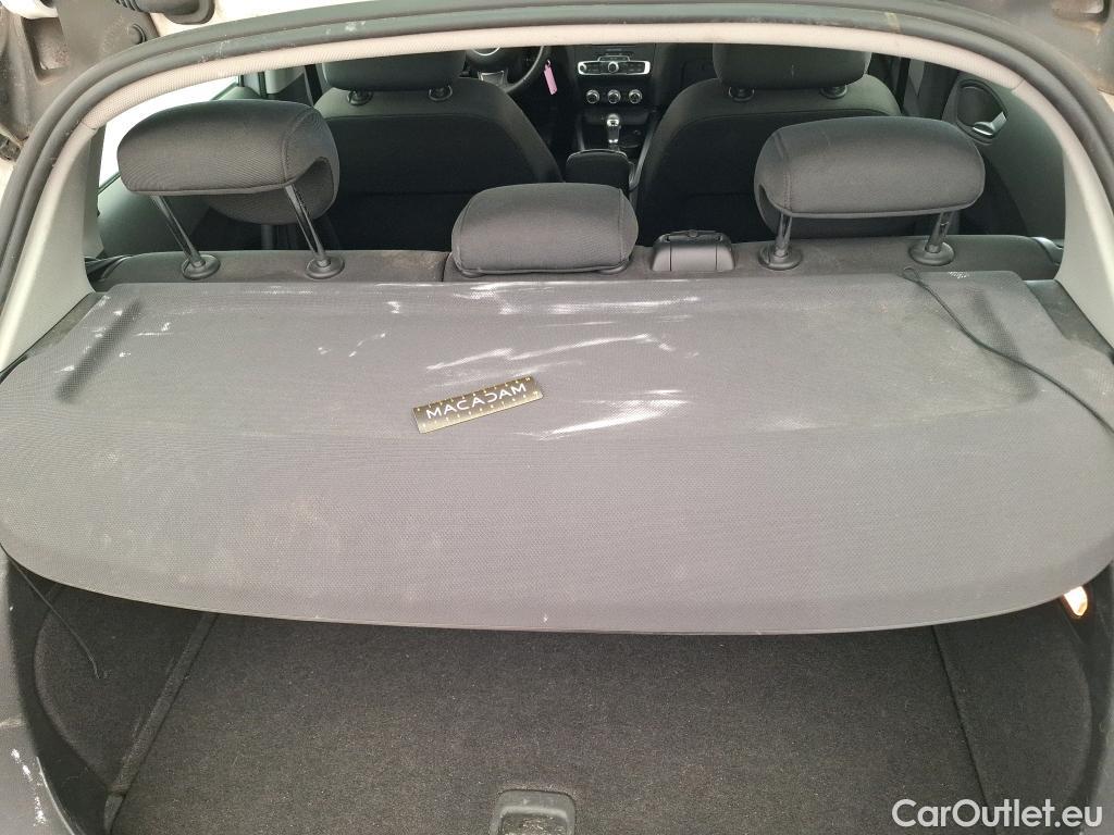  Audi  A1 Sportback  Business Line 1.4 TDI 90CV BVA7 E6 #32