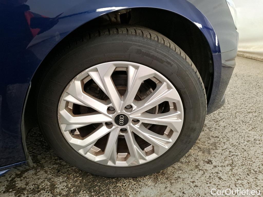  Audi  A4  Avant 30 TDI Business Line 2.0 TDI 135CV BVA7 E6d #5