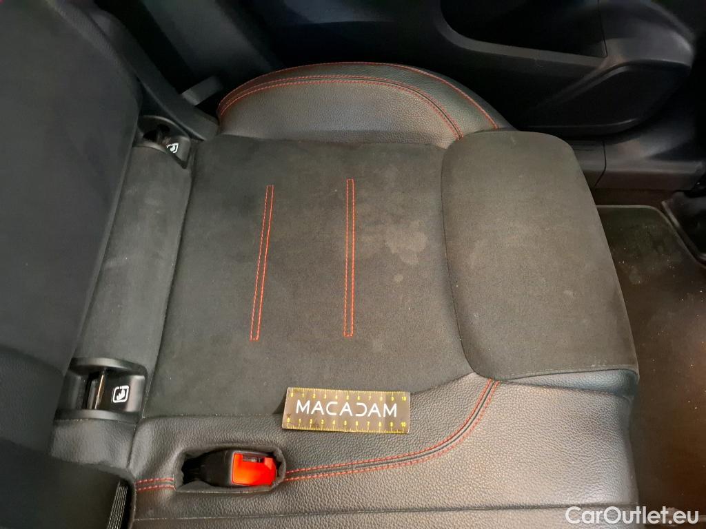  Mercedes  GLB MERCEDES-BENZ  / 2019 / 5P / SUV  200 d AMG Line #42