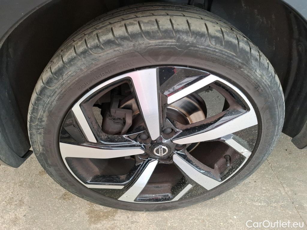  Nissan  Qashqai NISSAN  / 2017 / 5P / Crossover 1.3 DIG-T 140 Tekna #8