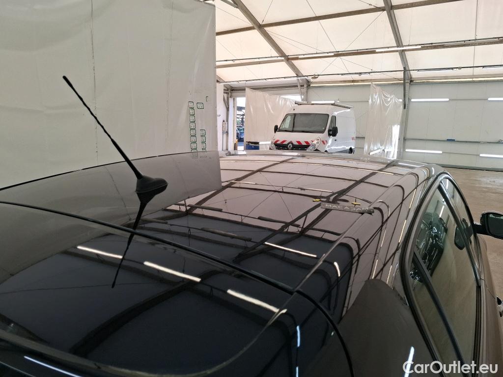  Peugeot  308 PEUGEOT  / 2017 / 5P / Berline BlueHDi 130 EAT8 S&S ACTIVE BUSINESS #1