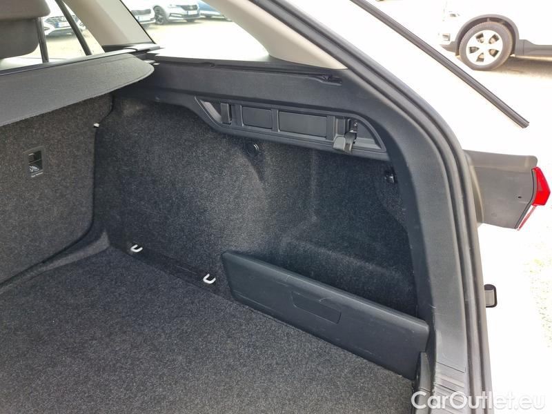  Skoda  Octavia  Combi (NX3)(2020) Oct.Combi 1.5TSI 110 Ambition #18