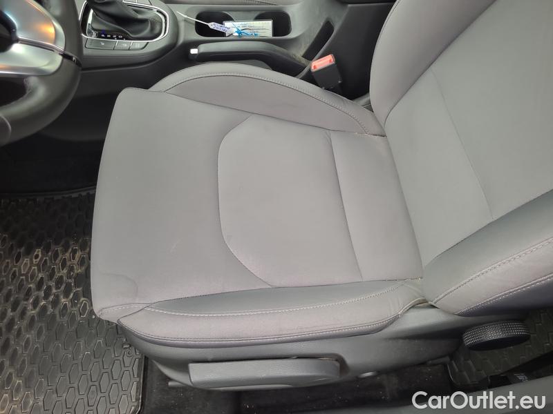 Hyundai  i30   cw (PD)(2017->)  kom.1.5T-GDI Smart AT 5d #6