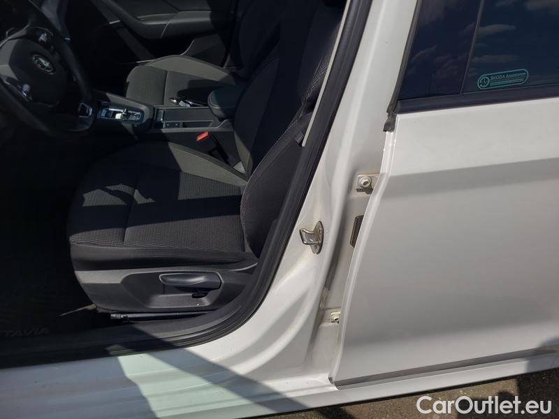  Skoda  Octavia  Combi (NX3)(2020) Oct.Com. 2.0TDI 85 Ambition AT #7
