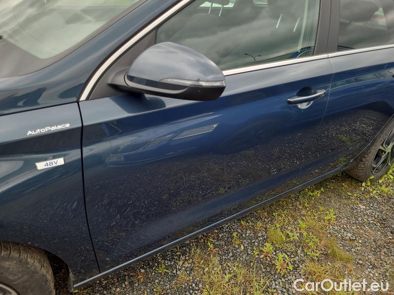  Hyundai  i30   cw (PD)(2017->)  kom.1.5T-GDI Smart AT 5d #4