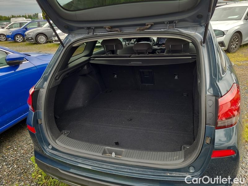  Hyundai  i30   cw (PD)(2017->)  kom.1.5T-GDI Smart AT 5d #11
