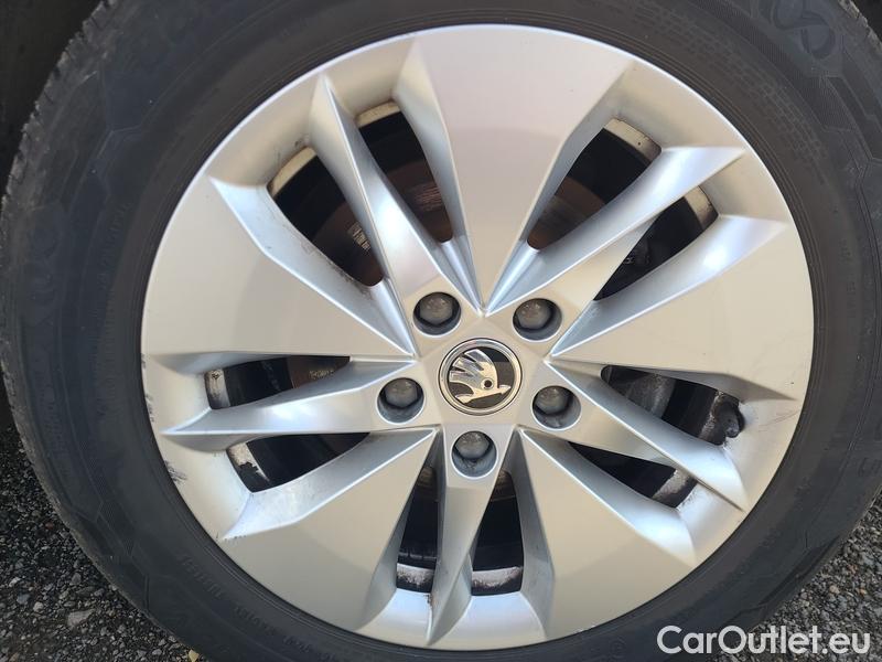  Skoda  Octavia  Combi (NX3)(2020) Oct.Com. 2.0TDI 85 Ambition AT #5