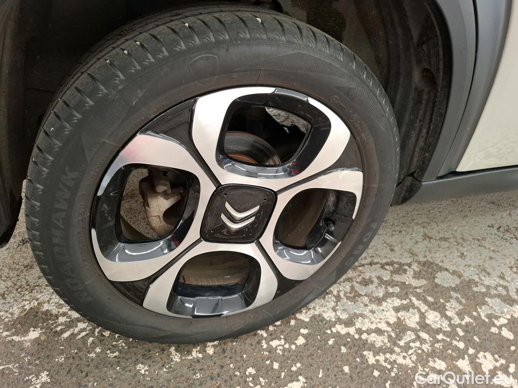  Citroen  C3 CITROEN  Aircross / 2017 / 5P / SUV PureTech 110 S&S EAT6 Shine #23