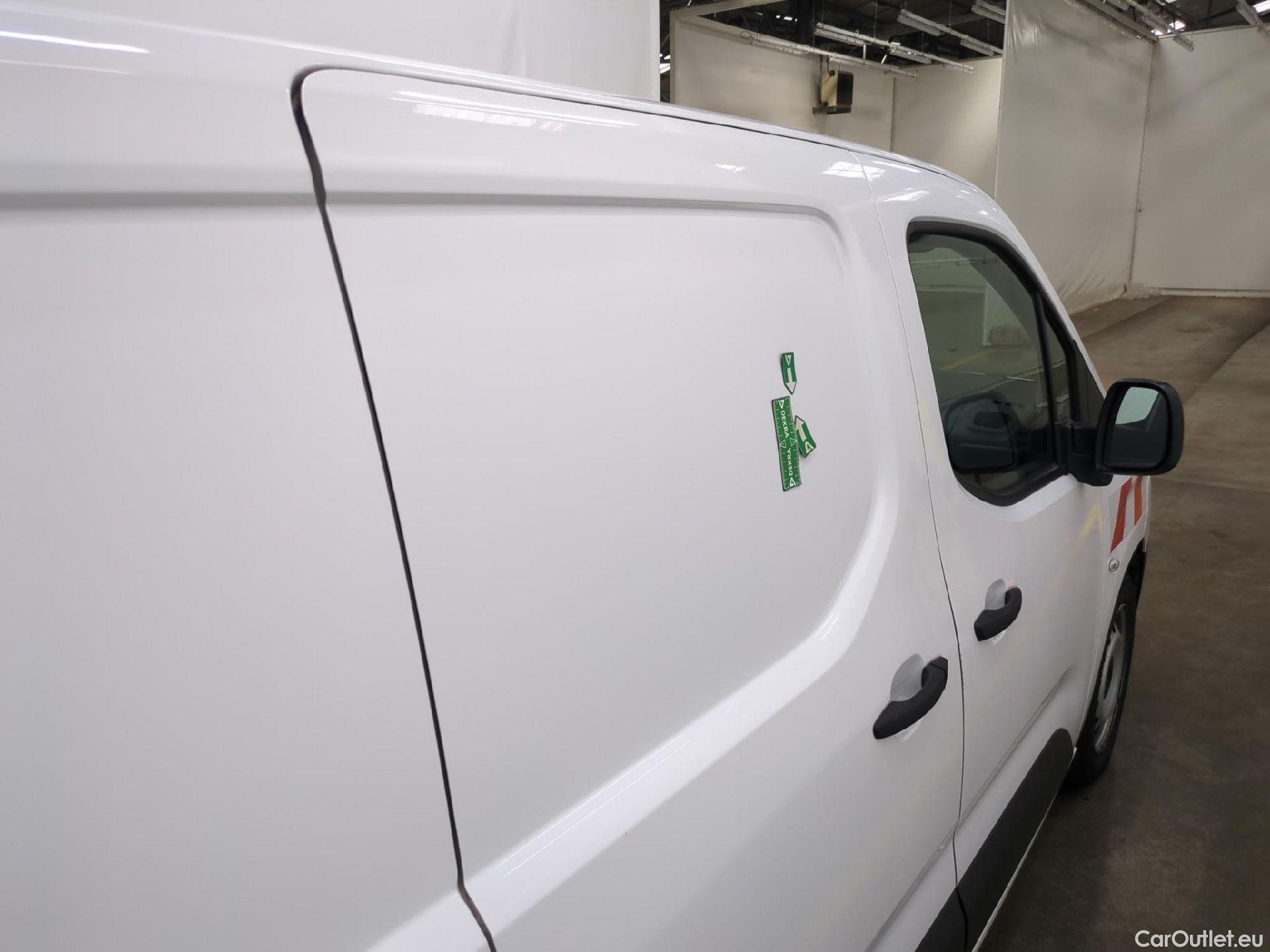  Citroen  Berlingo  Fourgon Club M 1000 1.2 PureTech 130CV BVA8 E6d #21