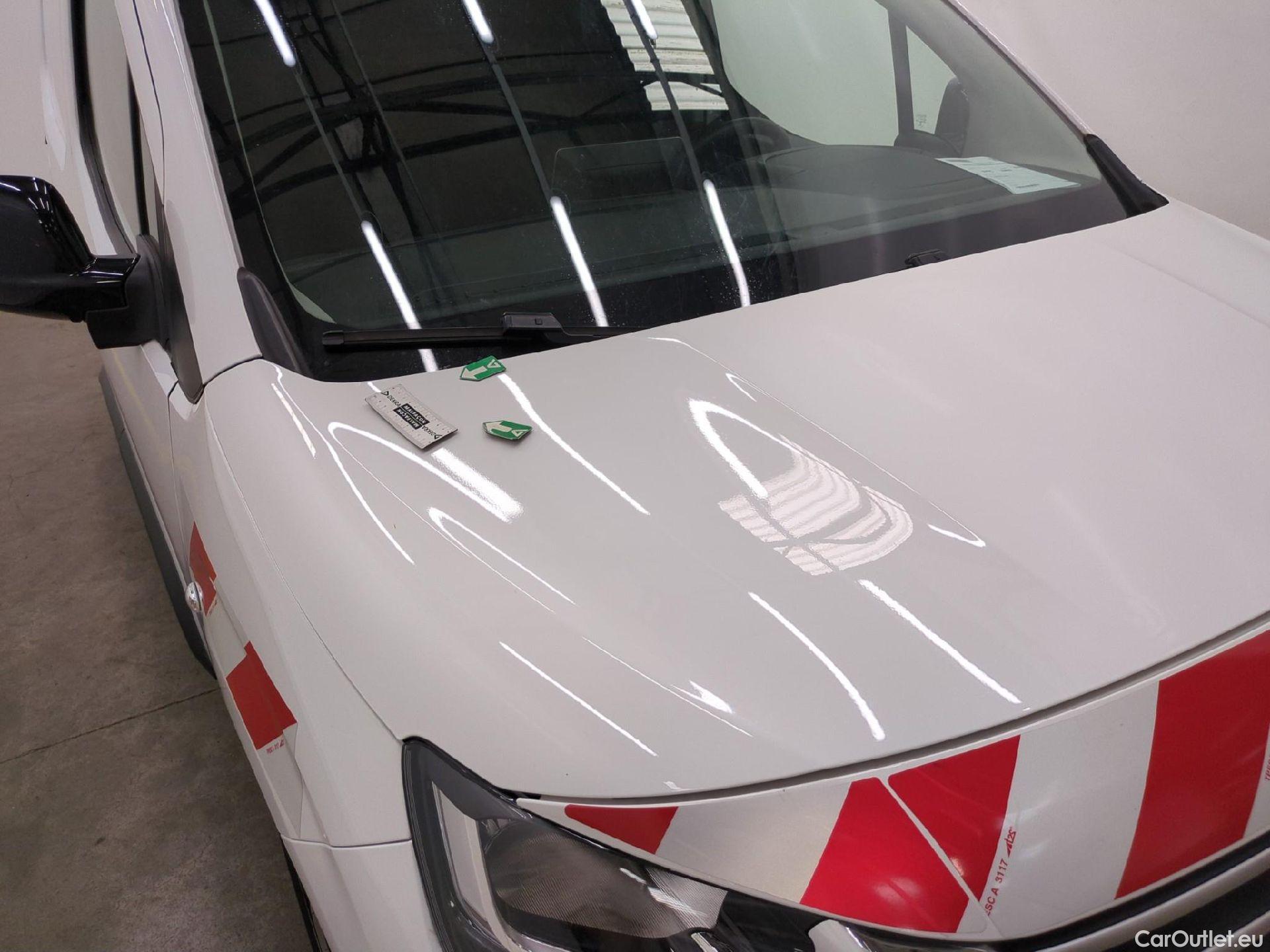  Citroen  Berlingo  Fourgon Club M 1000 1.2 PureTech 130CV BVA8 E6d #4
