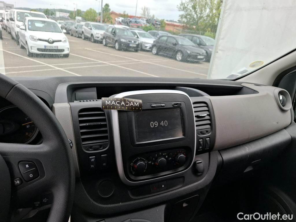  Renault  Trafic RENAULT  4p VCA Zen L1 Energy dCi 125 combi #24