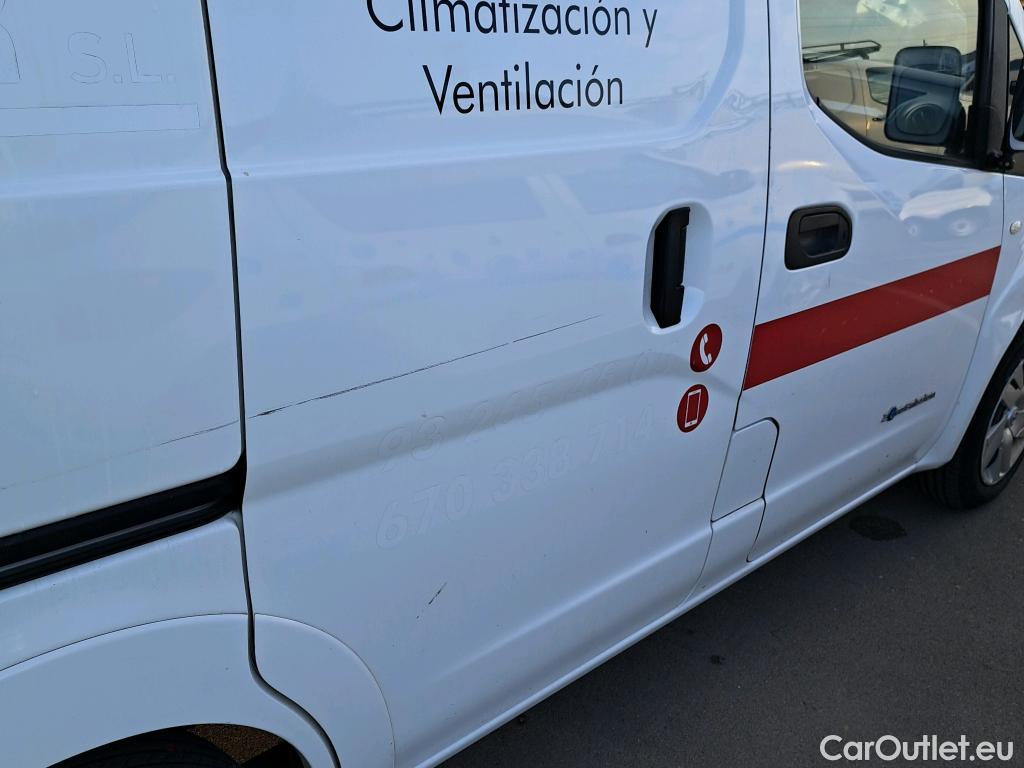  Nissan  NV200 NISSAN e- / 2009 / 4P / furgón Furgón 4p 40 kWh PROFESIONAL #19