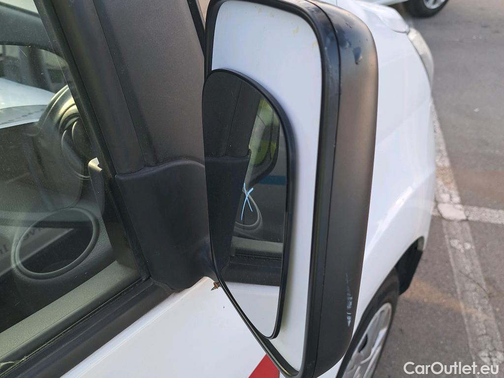 Nissan  NV200 NISSAN e- / 2009 / 4P / furgón Furgón 4p 40 kWh PROFESIONAL #6
