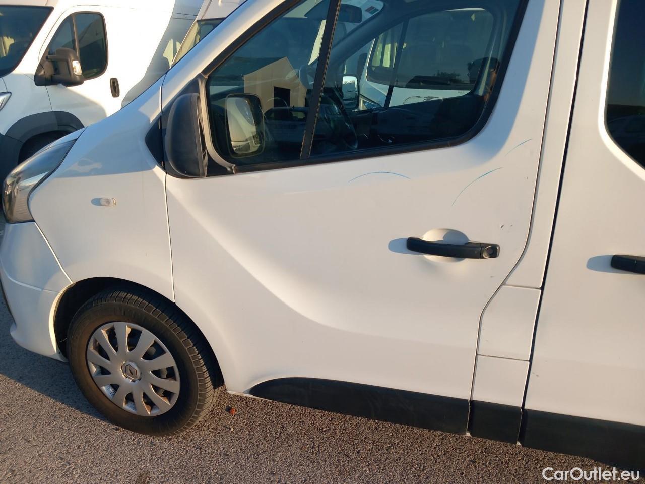  Renault  Trafic RENAULT  / 2014 / 5P / combi Passenger Largo En. dCi 92 kW(125 CV) E6 #18
