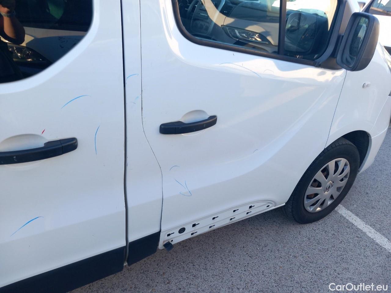  Renault  Trafic RENAULT  / 2014 / 5P / combi Passenger Largo En. dCi 92 kW(125 CV) E6 #36