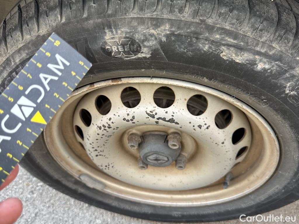  Renault  Kangoo  II Furgón Professional 1.5 dCi 75CV MT5 E5 #52