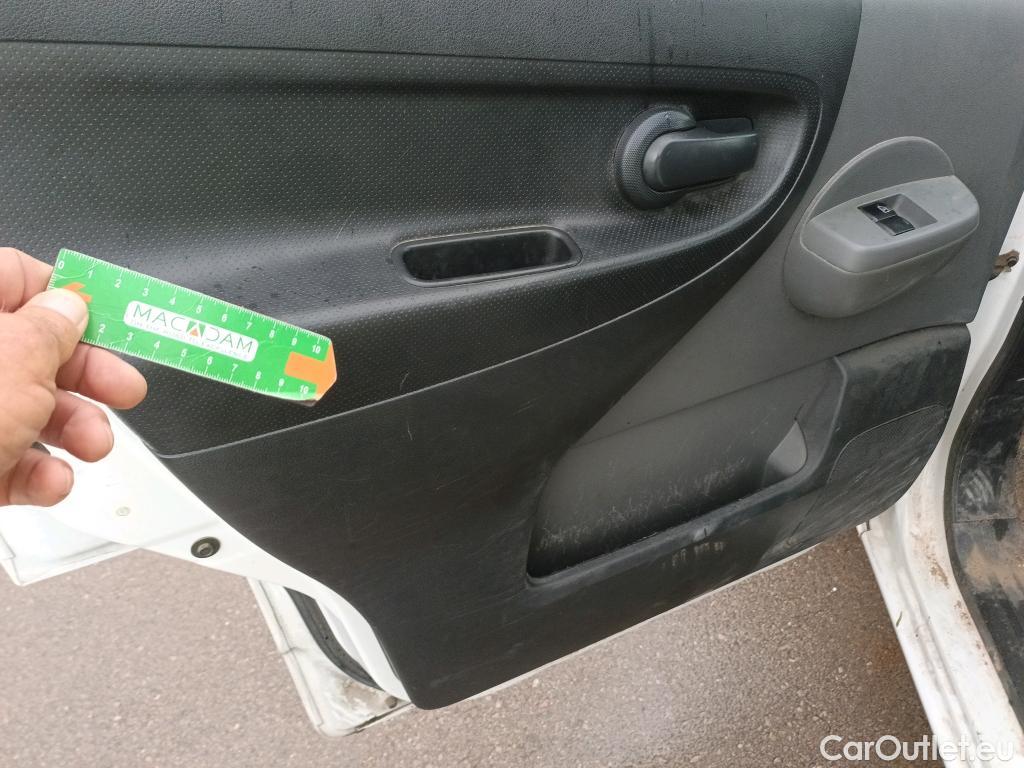  Nissan  NV200 NISSAN  / 2009 / 5P / furgón 1.5dCi 66kW (90CV) COMFORT #36