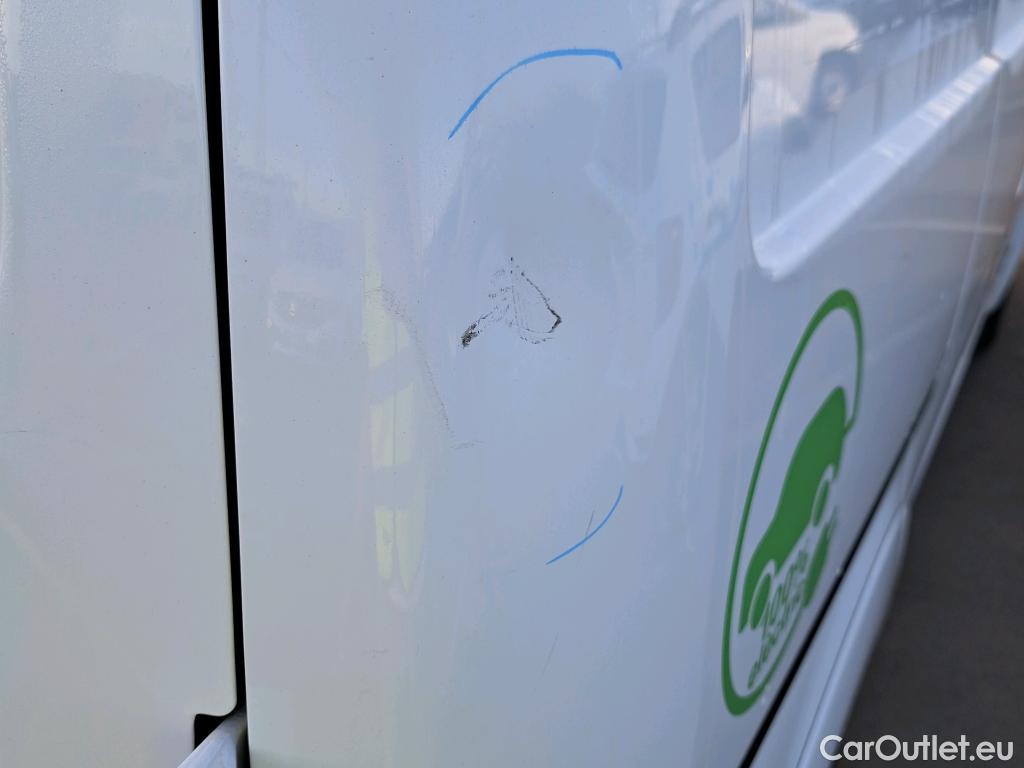  Nissan  NV200 NISSAN e- / 2009 / 4P / furgón Furgón 4p 40 kWh PROFESIONAL #4