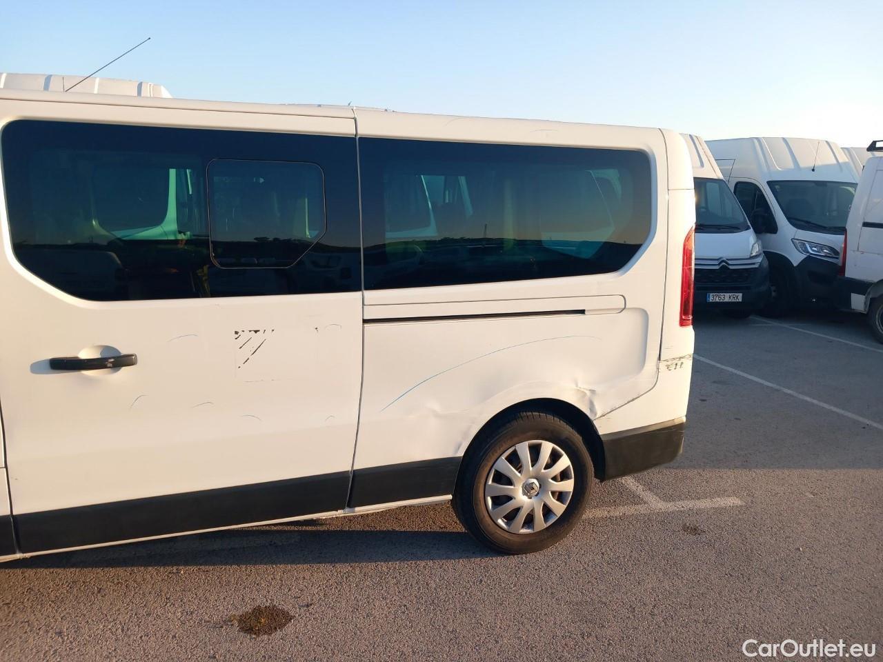  Renault  Trafic RENAULT  / 2014 / 5P / combi Passenger Largo En. dCi 92 kW(125 CV) E6 #21