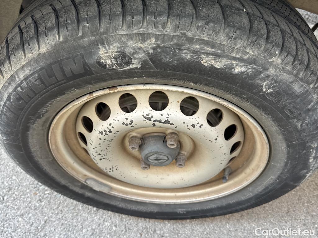  Renault  Kangoo  II Furgón Professional 1.5 dCi 75CV MT5 E5 #51