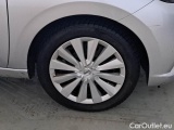  Nissan  Micra NISSAN  / 2016 / 5P / BERLINA IG¿T 92 ACENTA #17