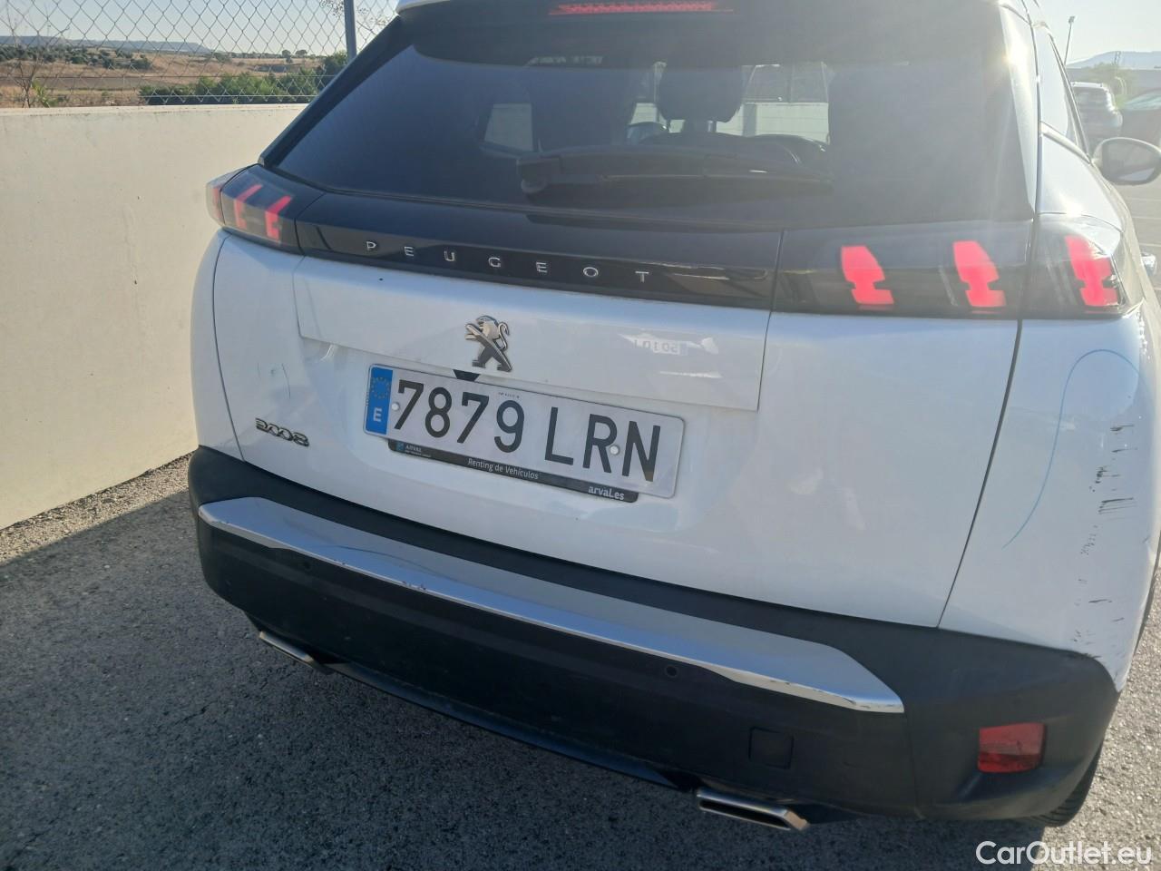  Peugeot  2008  Allure Pack 1.2 PureTech 130CV AT8 E6d #28